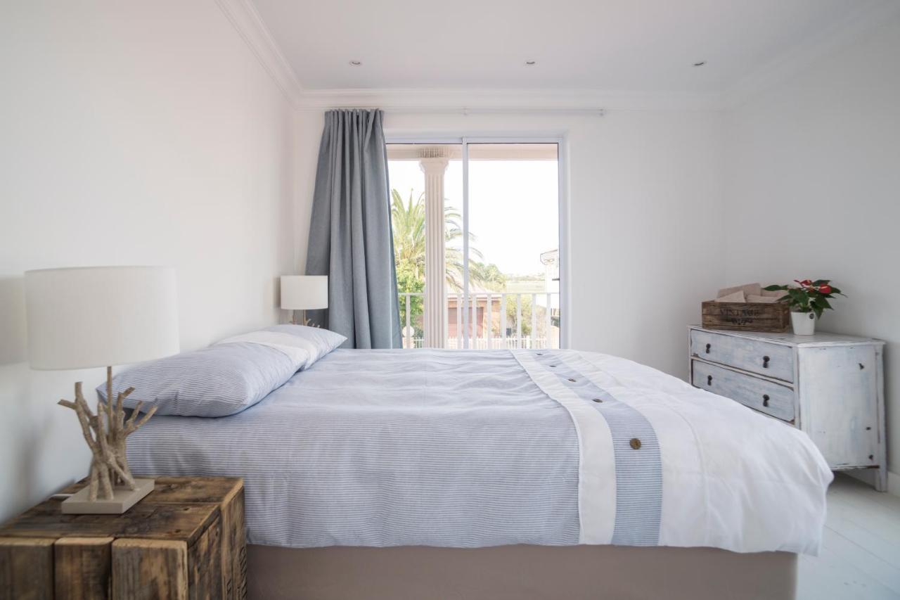 Sunset Beach Living Guesthouse Кейптаун Екстериор снимка