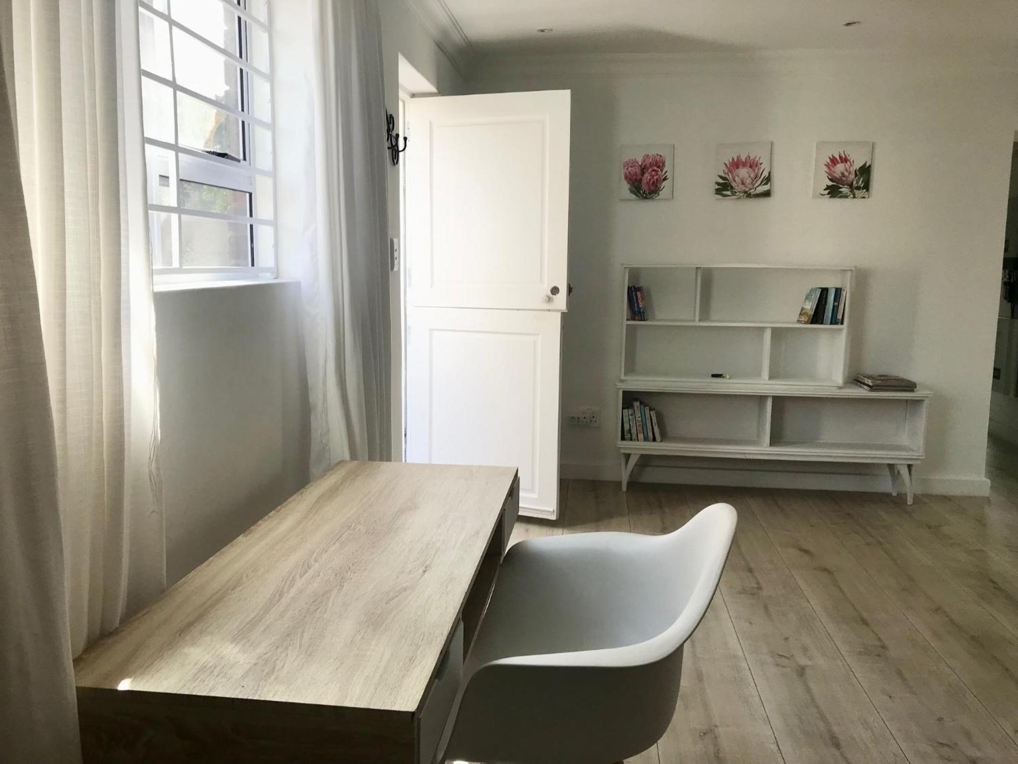 Sunset Beach Living Guesthouse Кейптаун Екстериор снимка